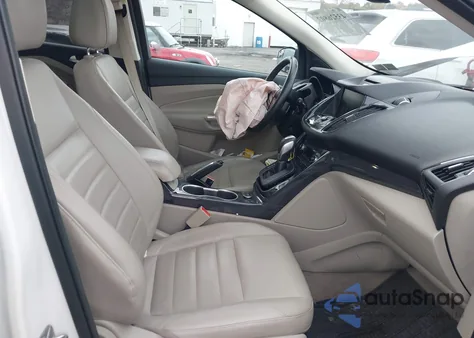 2014 Ford Escape Titanium z USA, uszkodzony, nr VIN 1FMCU9JX8EUC41091